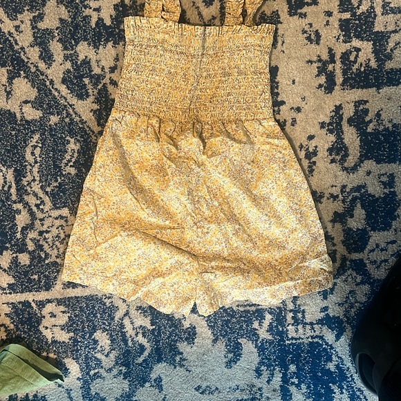 Beautiful Rompers - Picture 2 of 5